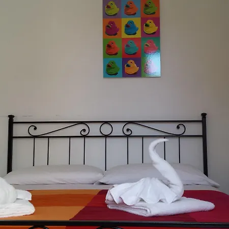 St. John Nocleg ze śniadaniem 4*