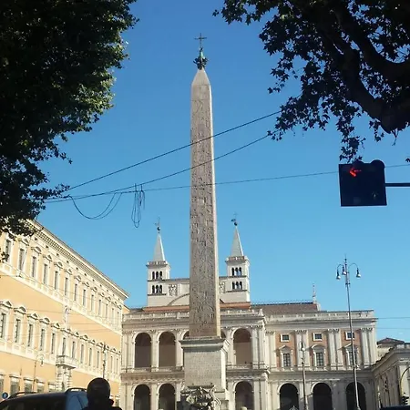 St. John Nocleg ze śniadaniem 4*