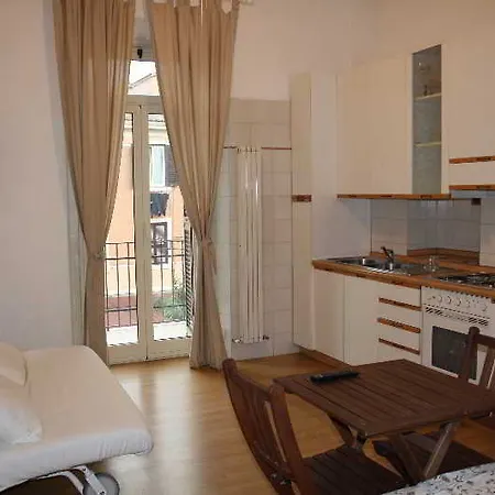 Oda ve Kahvaltı St. John Roma
