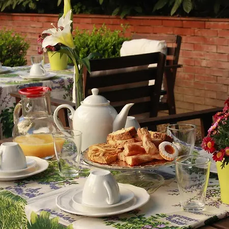 St. John Oda ve Kahvaltı 4*